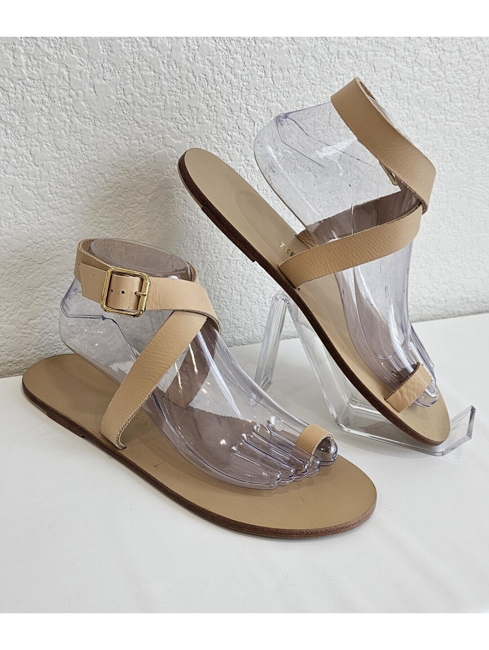 TKEES Women's Flip Flop Beige Leather Ankle Strap Sandals Brazil RARE Size 9B